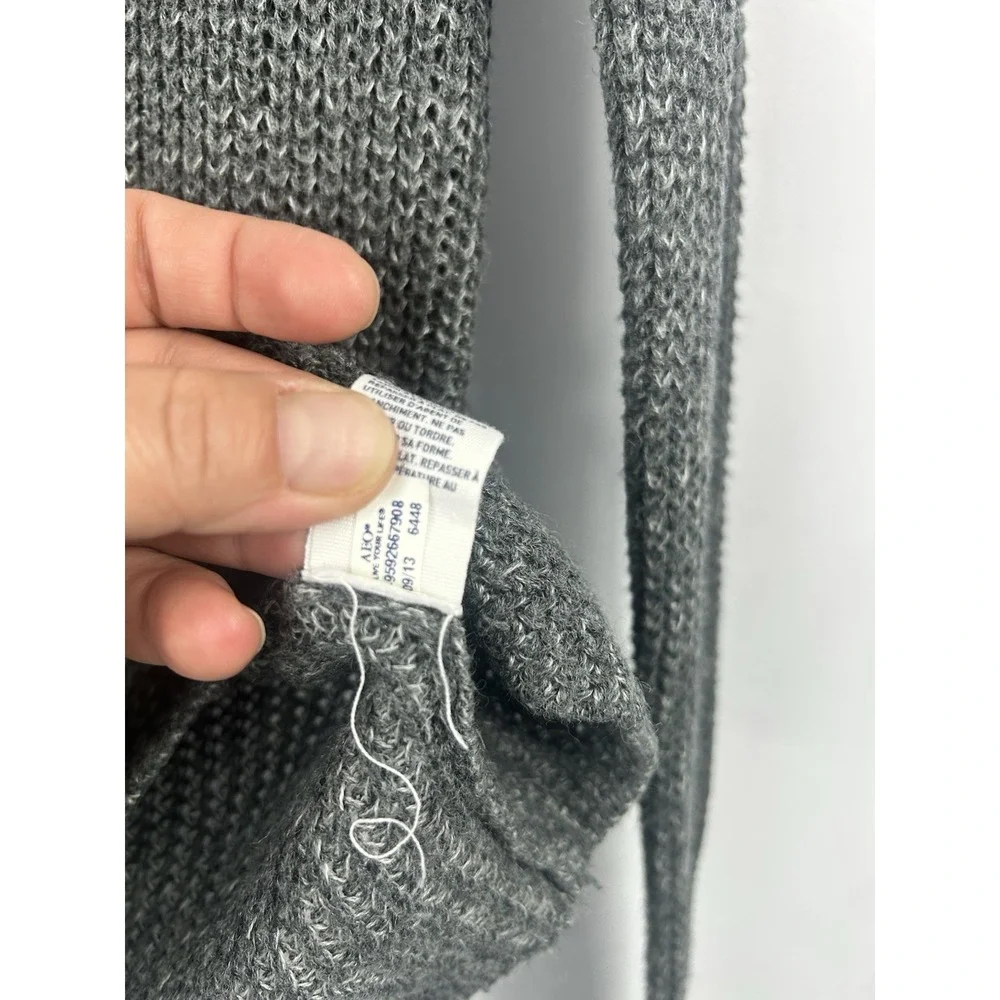American Eagle Chunky Knit Gray Cardigan S Grandpa Core Coastal Granny Minimalis